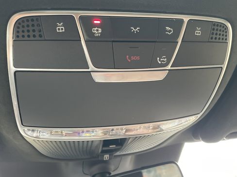 Used 2019 Mercedes-Benz S 560 4MATIC Sedan image 36