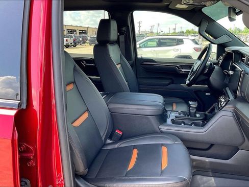 Used 2025 GMC Sierra 1500 AT4 w/ AT4 Premium Package AWD/4WD image 30