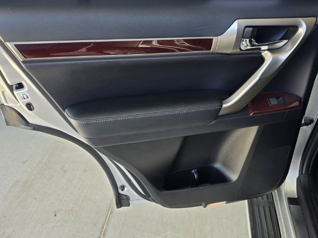 Used 2019 Lexus GX 460 Premium AWD/4WD image 35