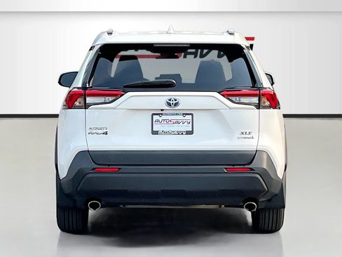 Used 2024 Toyota RAV4 XLE AWD/4WD image 6
