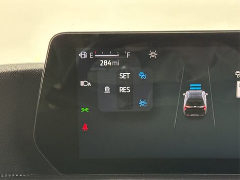 Used 2025 Ford Expedition Platinum image 31