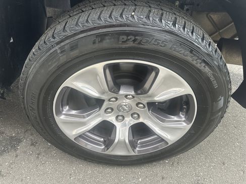 Used 2022 RAM 1500 Laramie AWD/4WD image 38