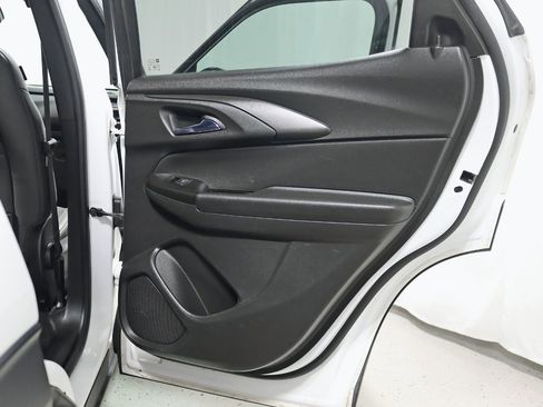 Used 2021 Chevrolet TrailBlazer RS w/ Sun and Liftgate Package image 33