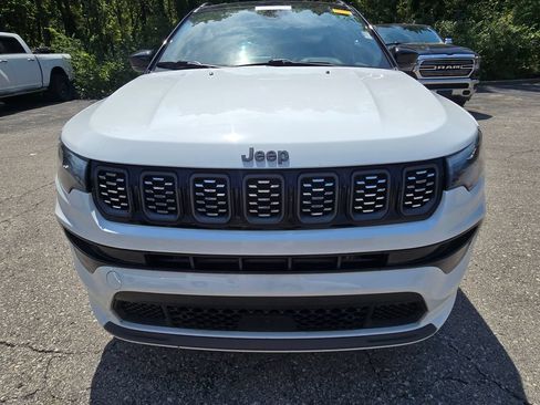 Used 2024 Jeep Compass Limited w/ High Altitude Package AWD/4WD image 12