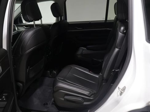 Certified 2023 Jeep Grand Cherokee L Limited w/ Luxury Tech Group II AWD/4WD image 19