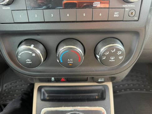 Used 2010 Jeep Patriot Sport AWD/4WD image 16