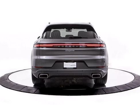 Certified 2026 Porsche Cayenne AWD/4WD image 6