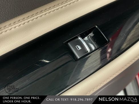 Used 2022 Lincoln Corsair FWD w/ Premium Package image 34