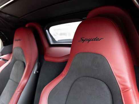 Certified 2021 Porsche 718 Boxster Spyder RWD image 23