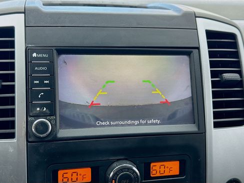 Used 2021 Nissan Frontier SV w/ Midnight Edition Floor Mats image 10