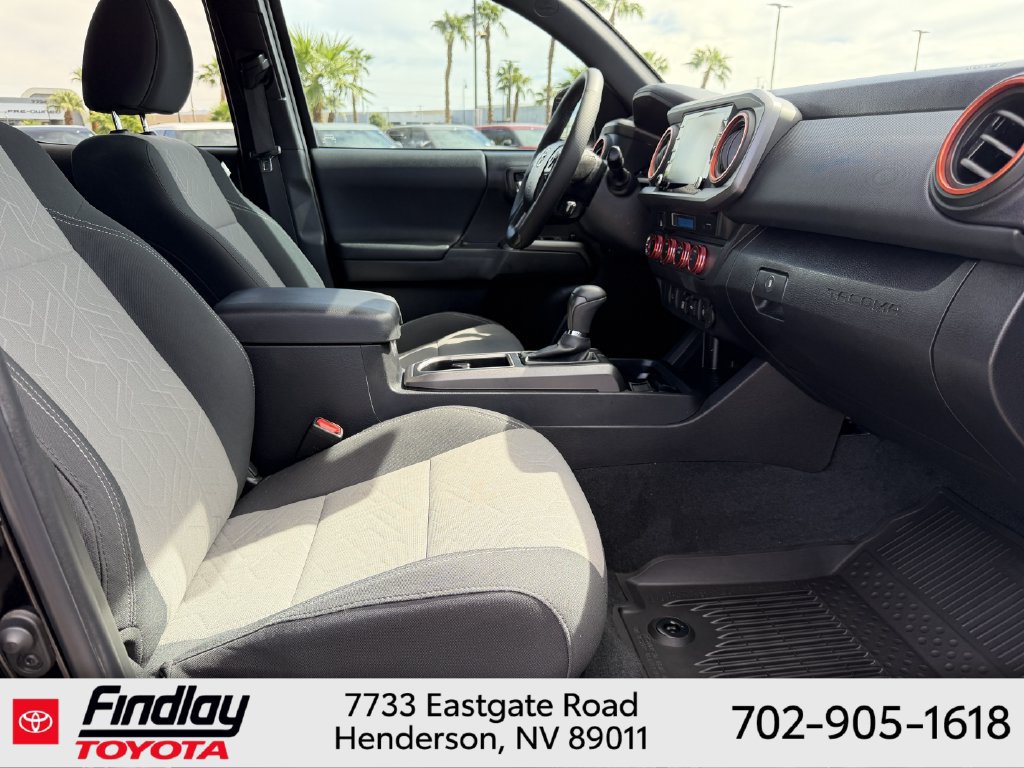 Certified 2023 Toyota Tacoma TRD Off-Road AWD/4WD image 14