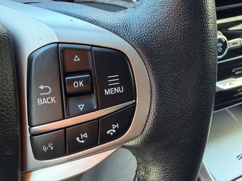 Used 2024 Ford Explorer Limited image 12