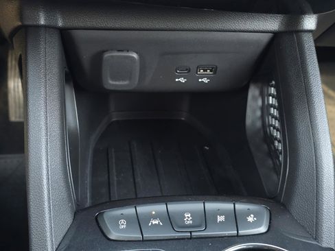 Used 2024 Chevrolet TrailBlazer RS w/ Driver Confidence Package image 21