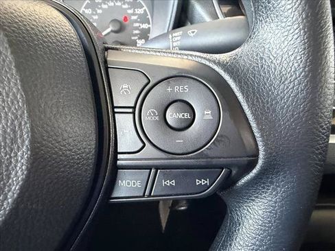Used 2025 Toyota Corolla LE FWD image 18