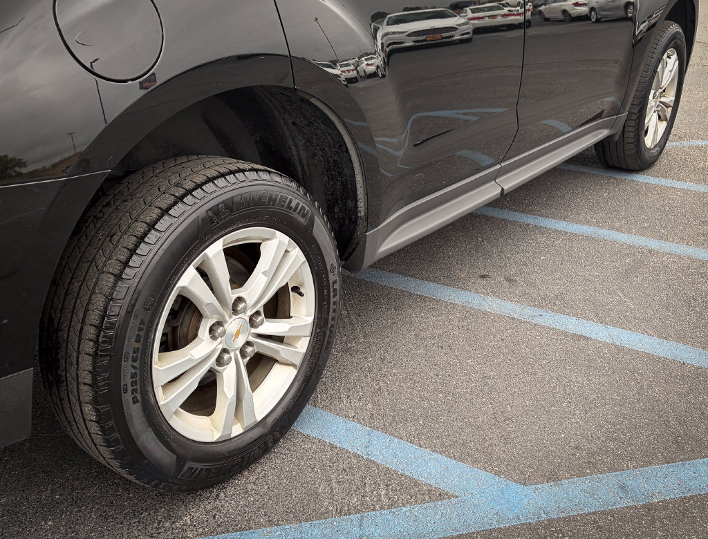 Used 2015 Chevrolet Equinox LT w/ Driver Convenience Package AWD/4WD image 26