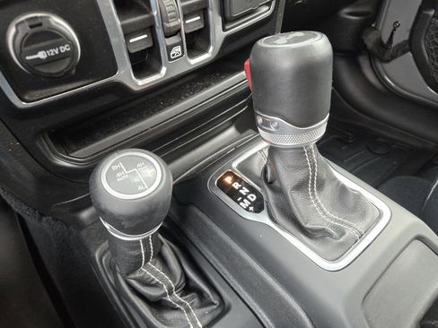 Used 2021 Jeep Wrangler Unlimited Sahara w/ Cold Weather Group image 25