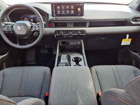 New 2026 Honda Pilot Sport image 5