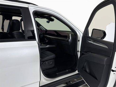 Used 2025 Cadillac Escalade V w/ LPO, Floor Liner Package AWD/4WD image 35