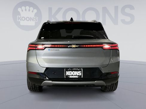 New 2026 Chevrolet Equinox EV LT image 15