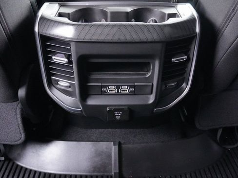 Used 2025 RAM 1500 Big Horn AWD/4WD image 41