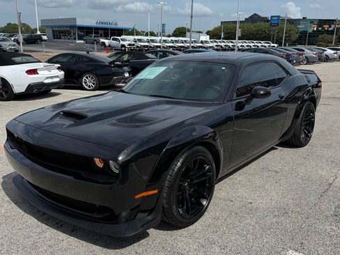 Used 2023 Dodge Challenger R/T Scat Pack RWD image 3