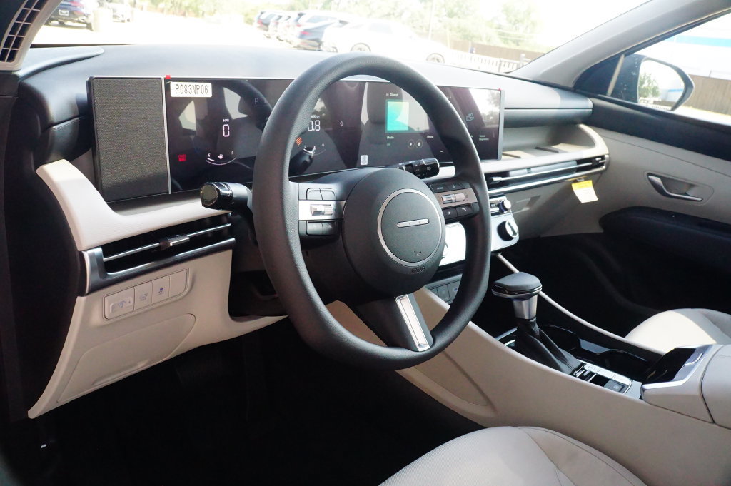 New 2026 Hyundai Tucson SEL FWD image 18