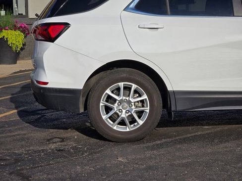 Used 2023 Chevrolet Equinox LT w/ Driver Convenience Package image 10