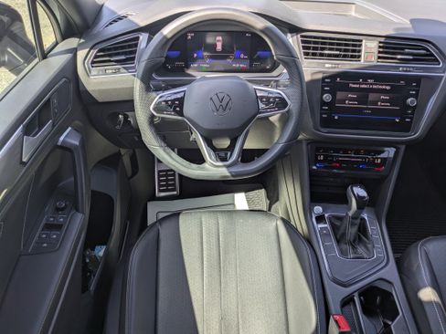 Used 2022 Volkswagen Tiguan SE R-Line FWD image 15