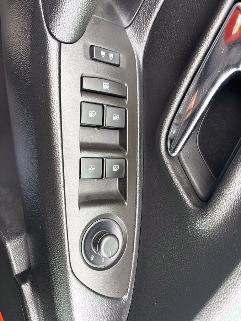 Used 2015 Chevrolet Trax LTZ AWD/4WD image 16