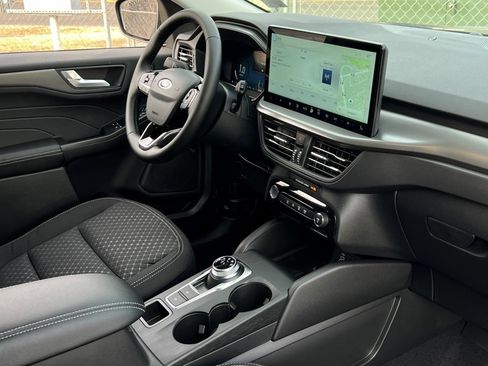 New 2026 Ford Escape Active w/ Active Premium Tech Pack image 9