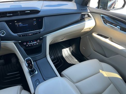 Certified 2018 Cadillac XT5 FWD image 31