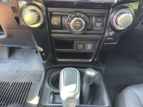 Used 2020 Toyota 4Runner TRD Off-Road Premium w/ Moonroof Package AWD/4WD image 20
