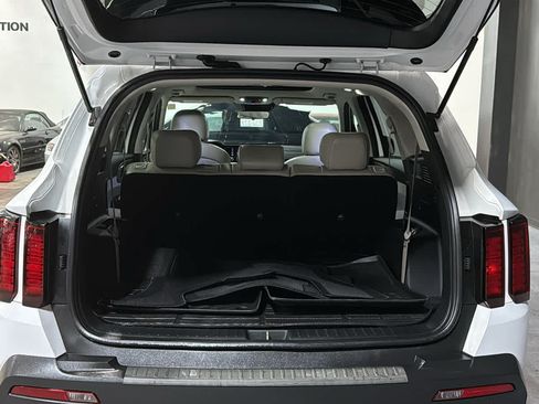 Used 2022 Kia Sorento S w/ Panoramic Sunroof Package AWD/4WD image 30