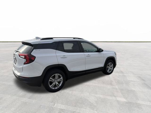 Used 2023 GMC Terrain SLE w/ Driver Convenience Package AWD/4WD image 5