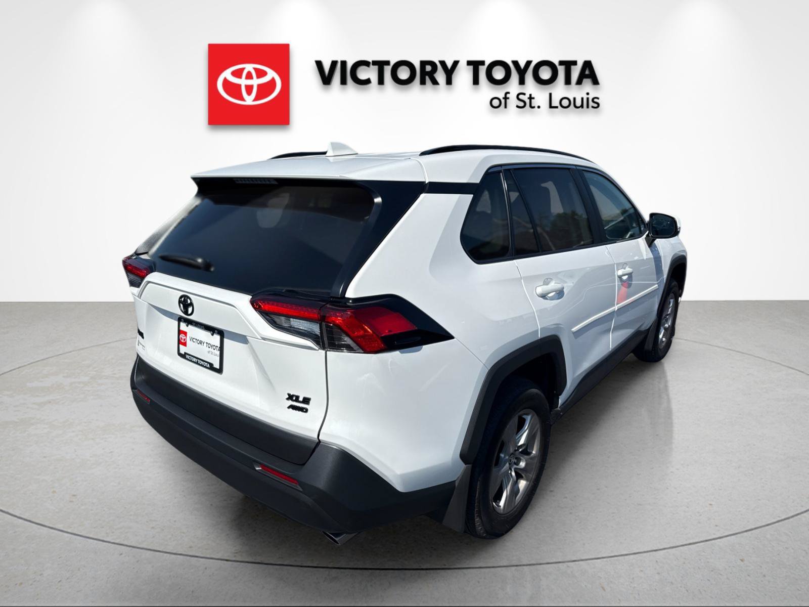 Used 2025 Toyota RAV4 XLE w/ Weather Package AWD/4WD image 3