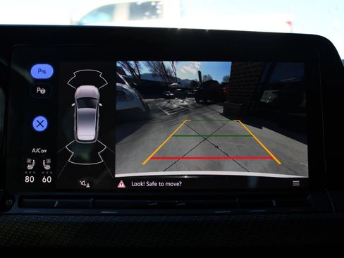 Used 2024 Volkswagen Golf R image 21