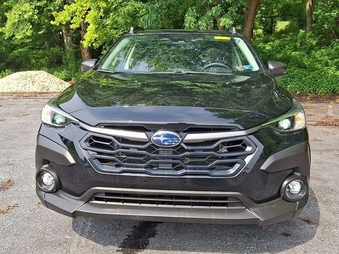 Used 2025 Subaru Crosstrek 2.5i Premium AWD/4WD image 2
