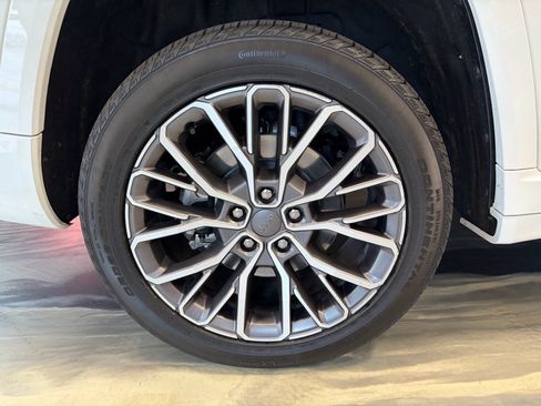 Used 2023 Jeep Grand Cherokee L Summit AWD/4WD image 34