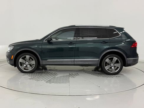 Used 2018 Volkswagen Tiguan SEL Premium image 2