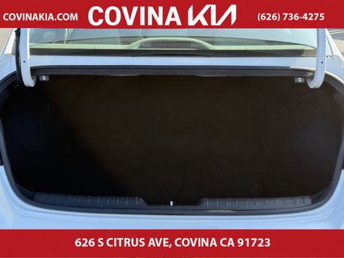 Used 2021 Hyundai Elantra SEL image 11