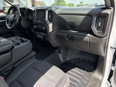 Used 2025 Chevrolet Silverado 1500 W/T RWD image 11