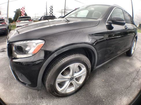 Used 2018 Mercedes-Benz GLC 300 image 1