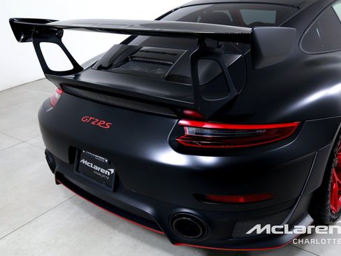 Used 2018 Porsche 911 GT2 RS RWD image 32