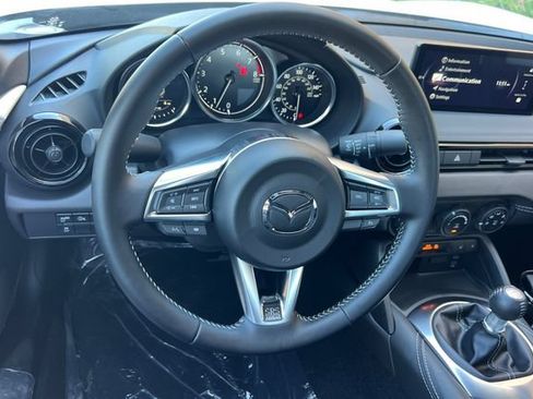 New 2026 MAZDA MX-5 Miata Club w/ Interior Package RWD image 15