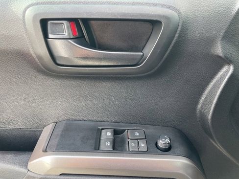 Used 2022 Toyota Tacoma SR5 image 24