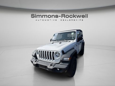 Used 2023 Jeep Wrangler Sport image 21