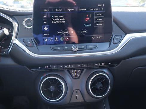 Used 2024 Chevrolet Blazer LT w/ Convenience Package FWD image 17