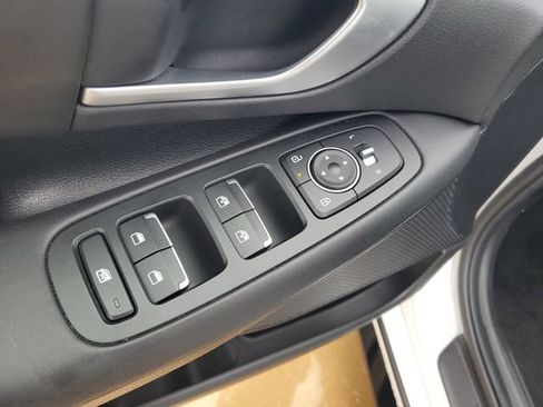 Used 2025 Hyundai Sonata SEL FWD image 15
