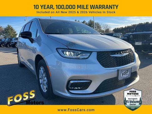 New 2026 Chrysler Pacifica Select image 1