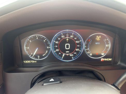 Used 2015 Cadillac Escalade Luxury AWD/4WD image 18